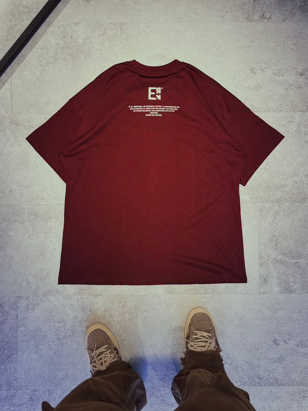 "SIMETRÍA" OVERSIZE T-SHIRT.