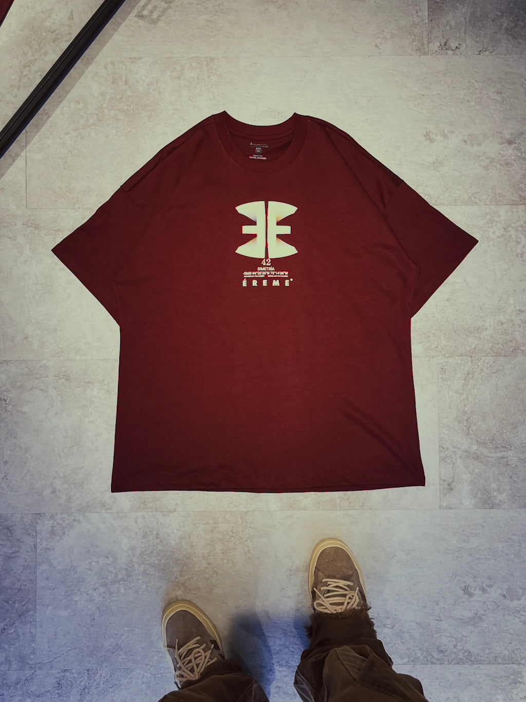"SIMETRÍA" OVERSIZE T-SHIRT.