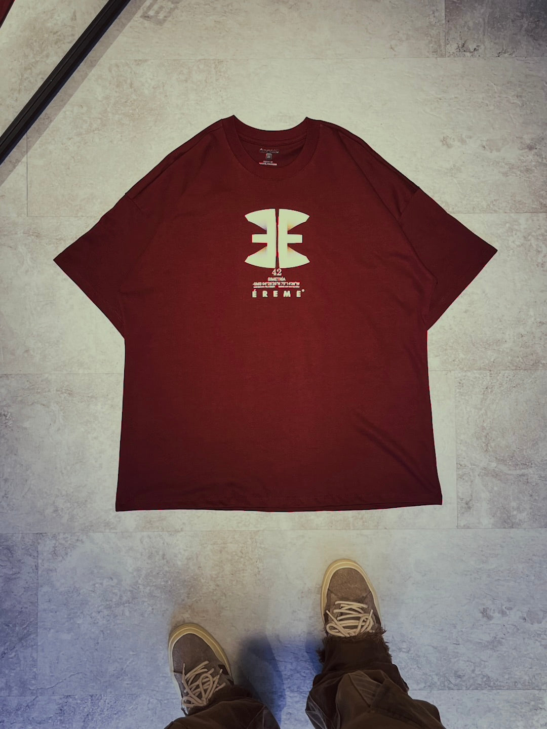 "SIMETRÍA" OVERSIZE T-SHIRT.