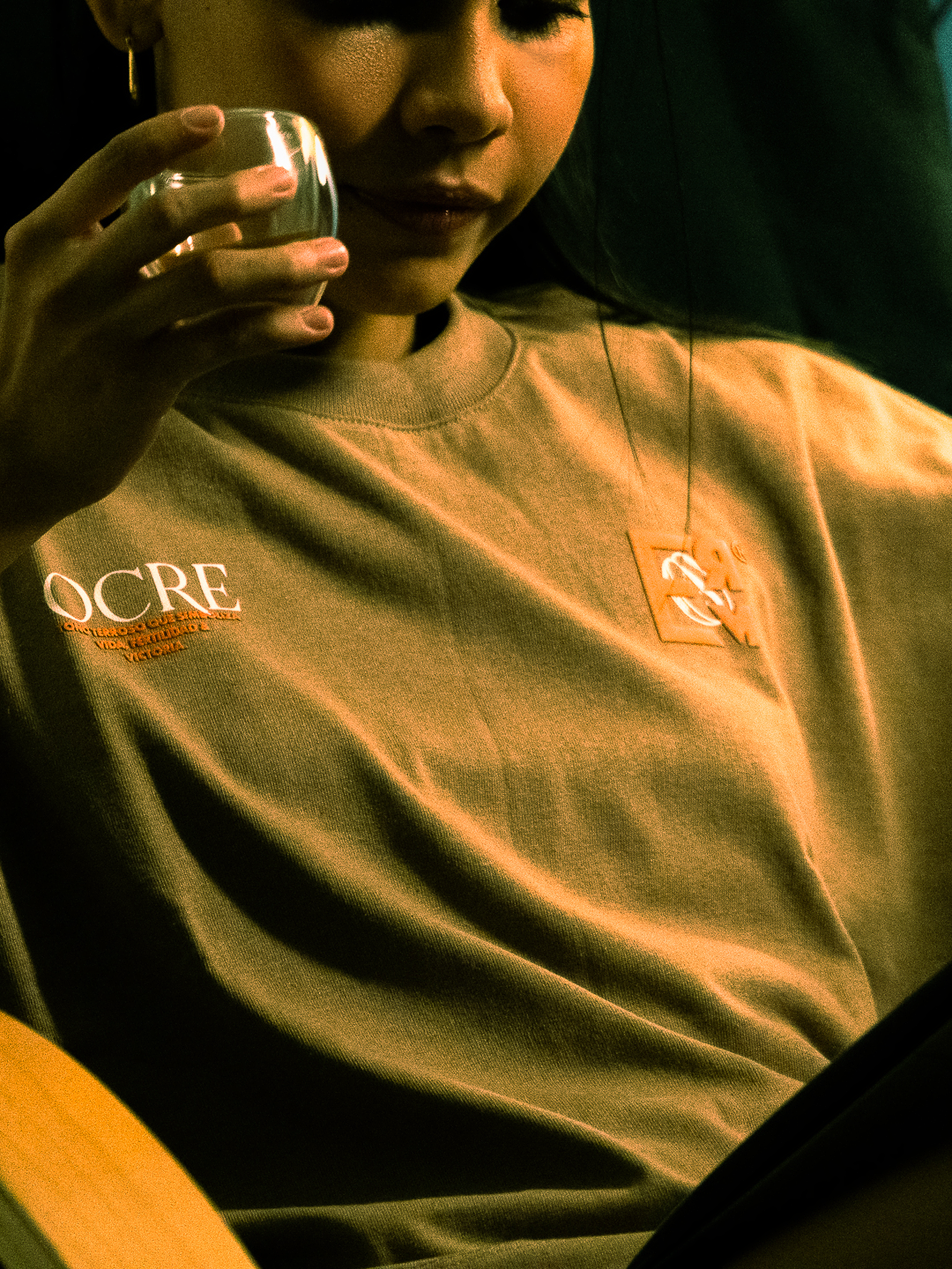 "OCRE" OVERSIZE CROP TEE.