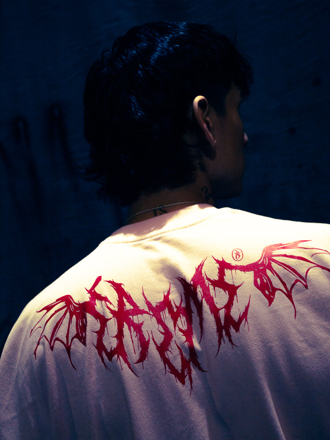 "SALVADOR" SLEEVELESS T-SHIRT.