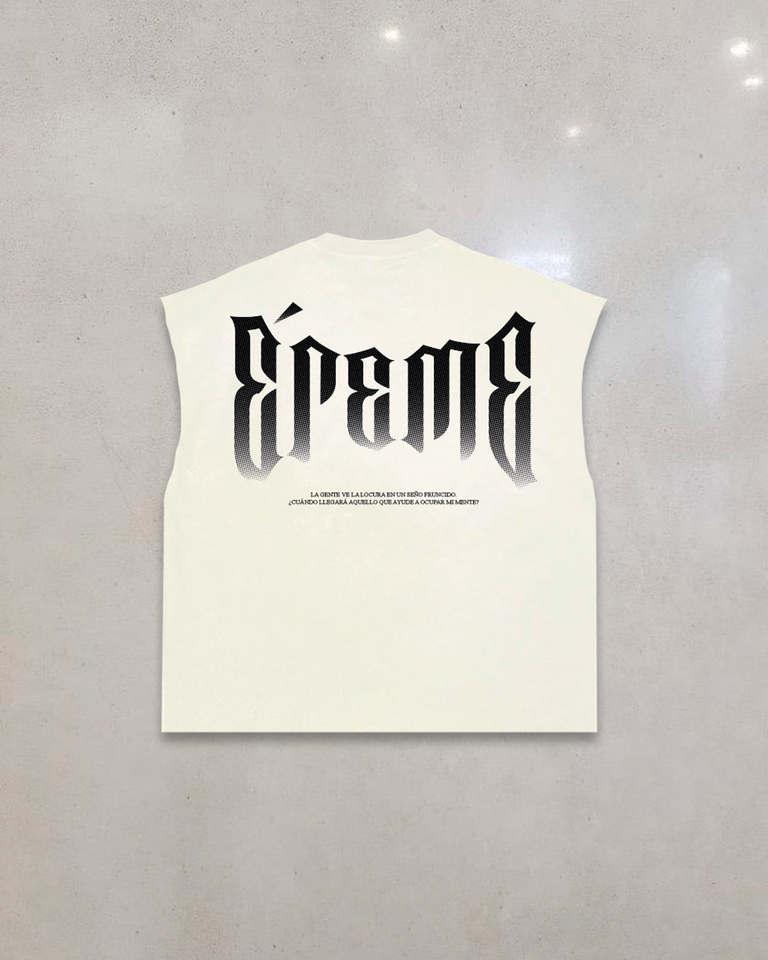 "PLEGARIA" SLEEVELESS T-SHIRT.